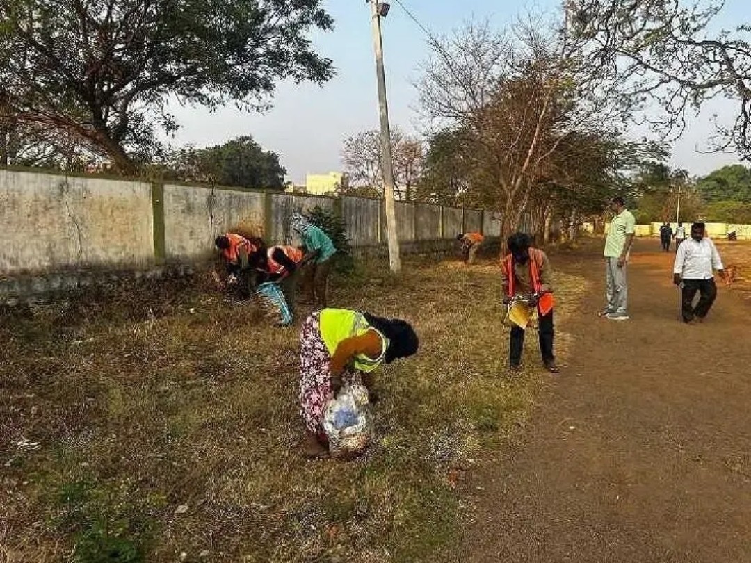 పట్టణం క్లీన్ గ్రీన్ లక్ష్యం: కమిషనర్