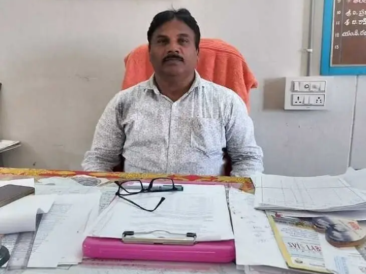 ‘ఆరుగురు విద్యార్థుల గైర్హాజరు’