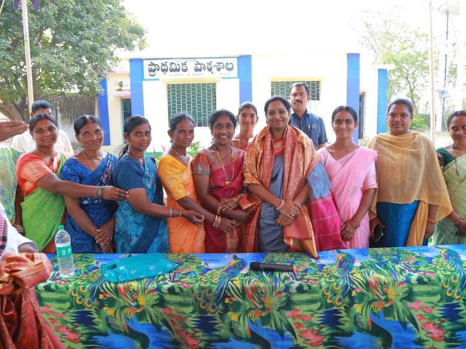 మహిళా సంక్షేమానికి పెద్దపీట వేస్తుంది: MP