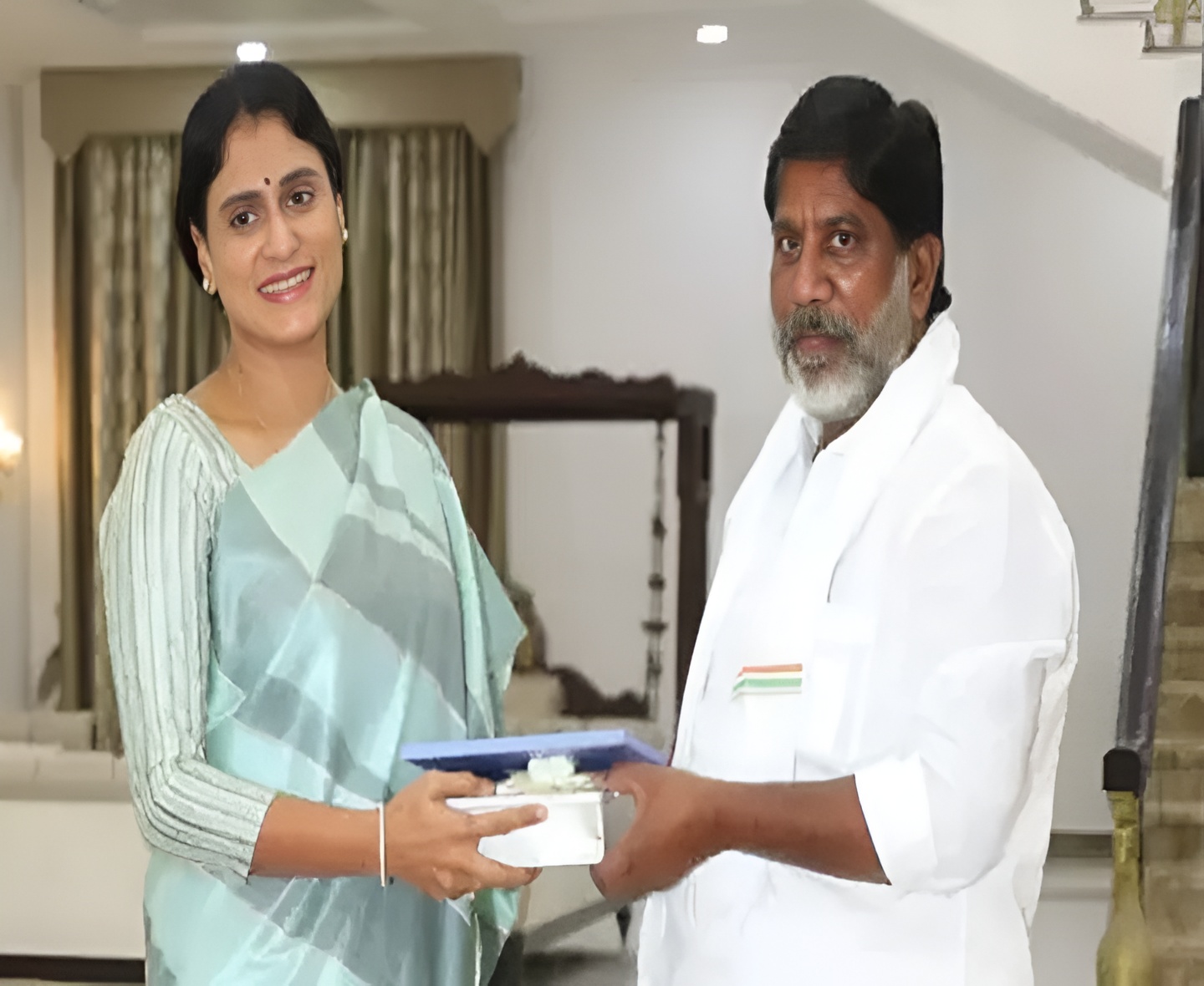 షర్మిలతో భట్టి విక్రమార్క భేటీ