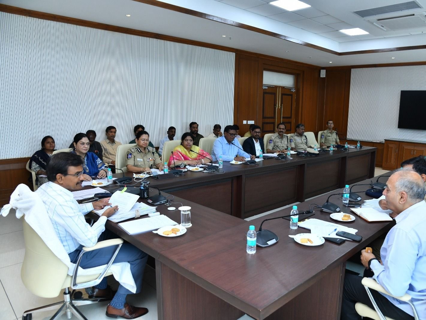 నిధుల వినియోగంపై CV ఆనంద్ మీటింగ్