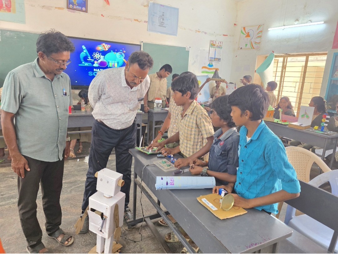 ‘విద్యార్థులు శాస్త్రియ దృక్పదాన్ని అలవార్చుకోవాలి’