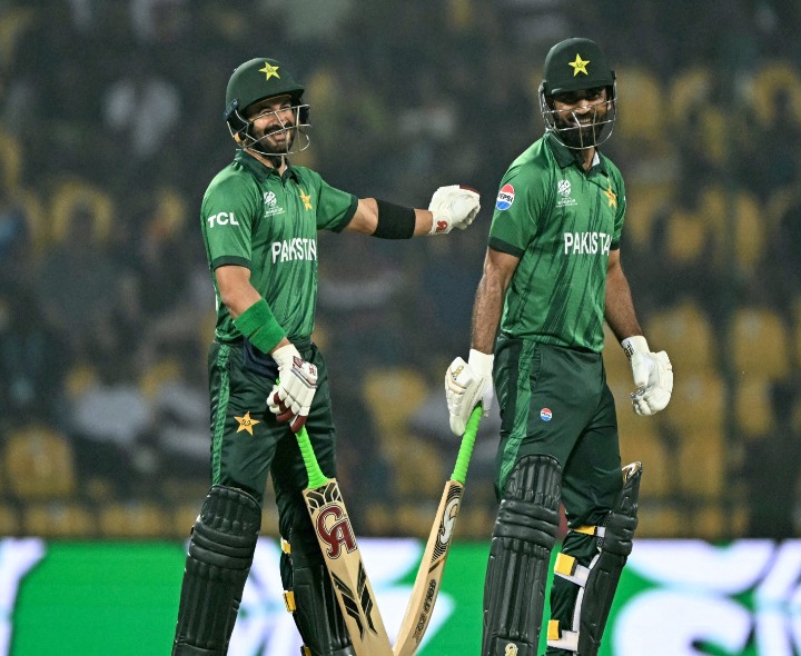 BREAKING: పాకిస్తాన్ భారీ స్కోర్