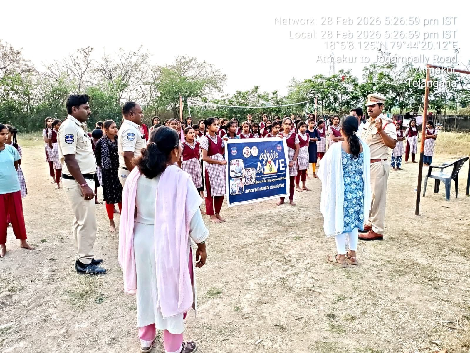 ట్రాఫిక్ నిబంధనలపై విద్యార్థినిలకు అవగాహన