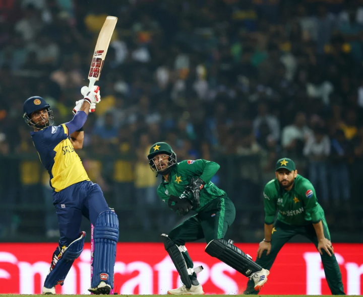 T20 WC: లంకపై పాక్ ‘వృథా’ విజయం
