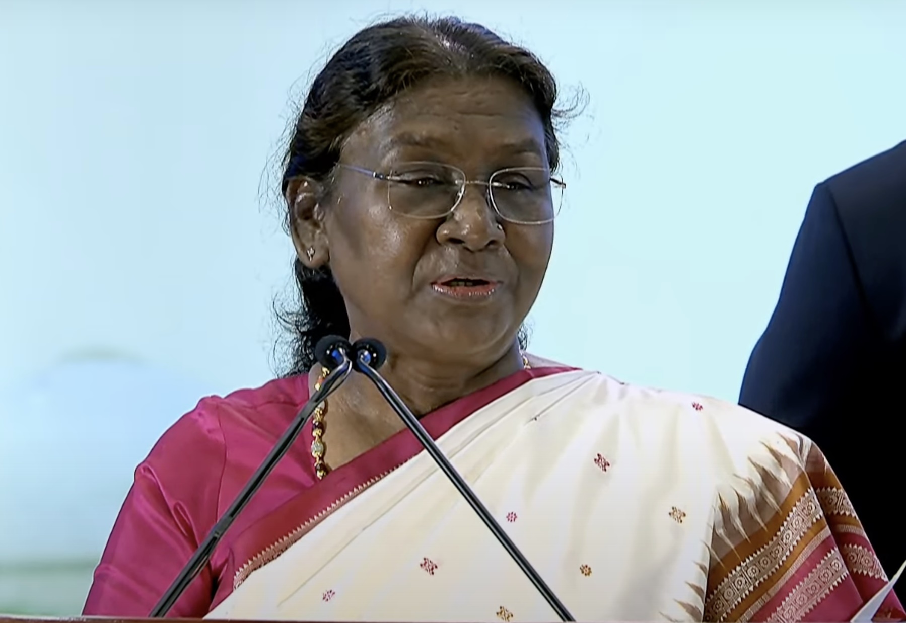 పేలుడు ఘటనపై రాష్ట్రపతి తీవ్ర విచారం