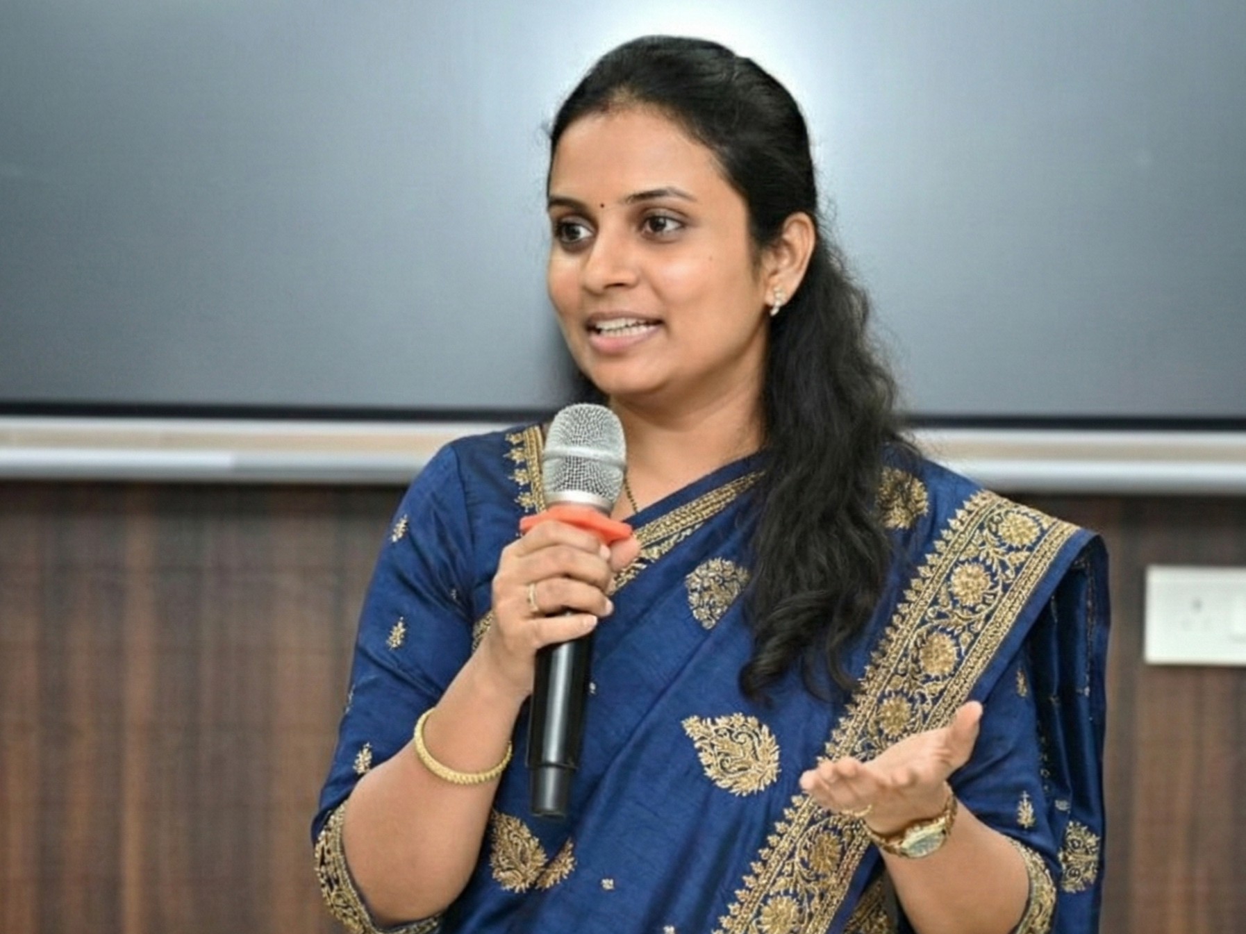 ‘గంజాయి సాగుపై నిఘా ఉంచలి’: కలెక్టర్