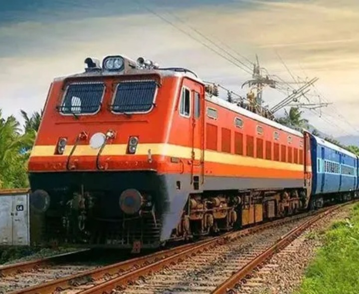 గుంటూరు మీదుగా హోలీ స్పెషల్ రైళ్లు