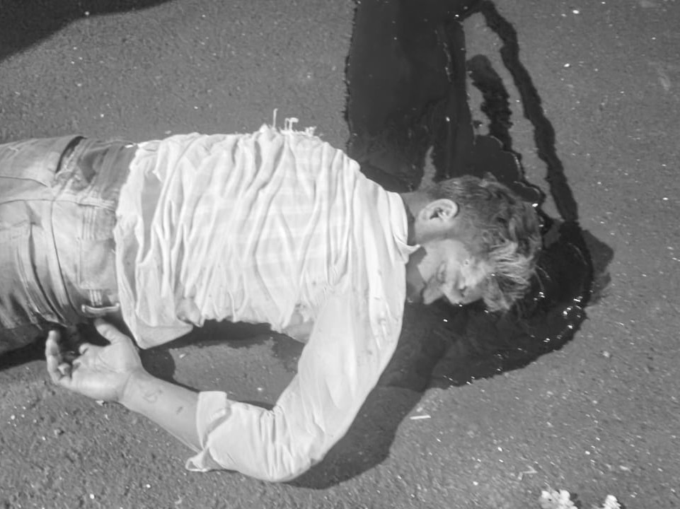 ఘోర రోడ్డు ప్రమాదం.. ఇద్దరు మృతి