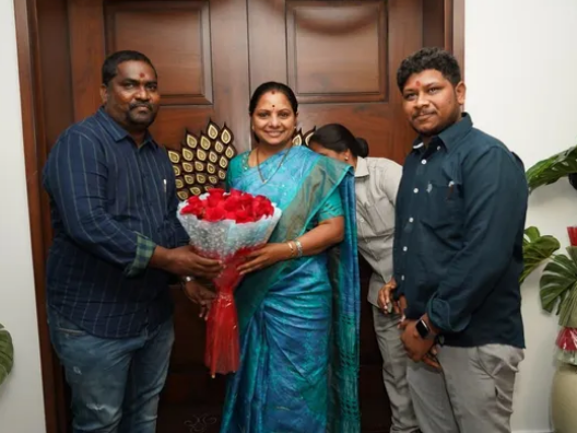 కవితను కలిసిన ఉమ్మడి WGL జిల్లా జాగృతి నేతలు