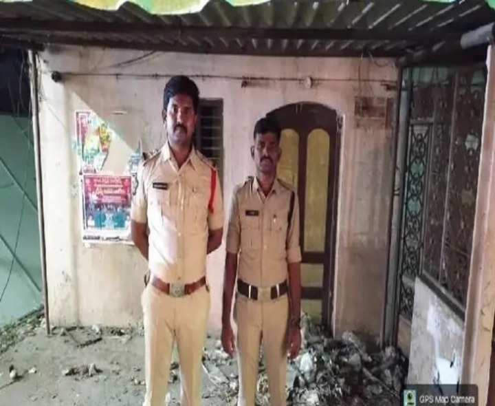 జిలుగుమిల్లి మండలంలో పోలీసుల తనిఖీలు