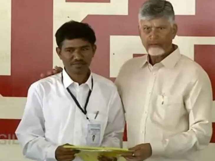 ప్రభుత్వ ఉపాధ్యాయుడిని  ప్రశంసించిన సీఎం