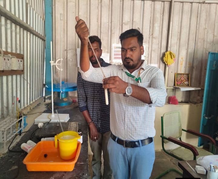 కల్తీ పాలపై ఫుడ్ సేఫ్టీ అధికారుల ఉక్కుపాదం