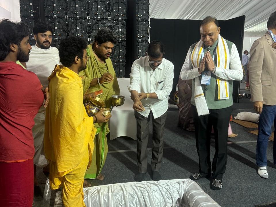 ఫార్మా కంపినీకి శంకుస్థాపన చేసిన ఎంపీ