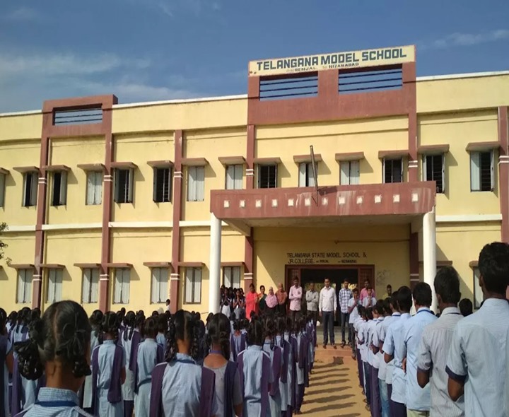 మోడల్‌ స్కూళ్ల దరఖాస్తు గడువు పెంపు