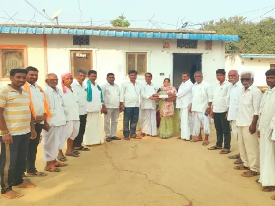 లబ్ధిదారులకు కల్యాణలక్ష్మి చెక్కుల పంపిణీ