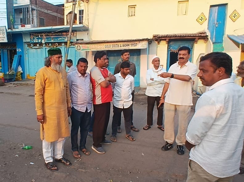 పలు వార్డుల్లో పర్యటించిన మున్సిపల్ చైర్మన్