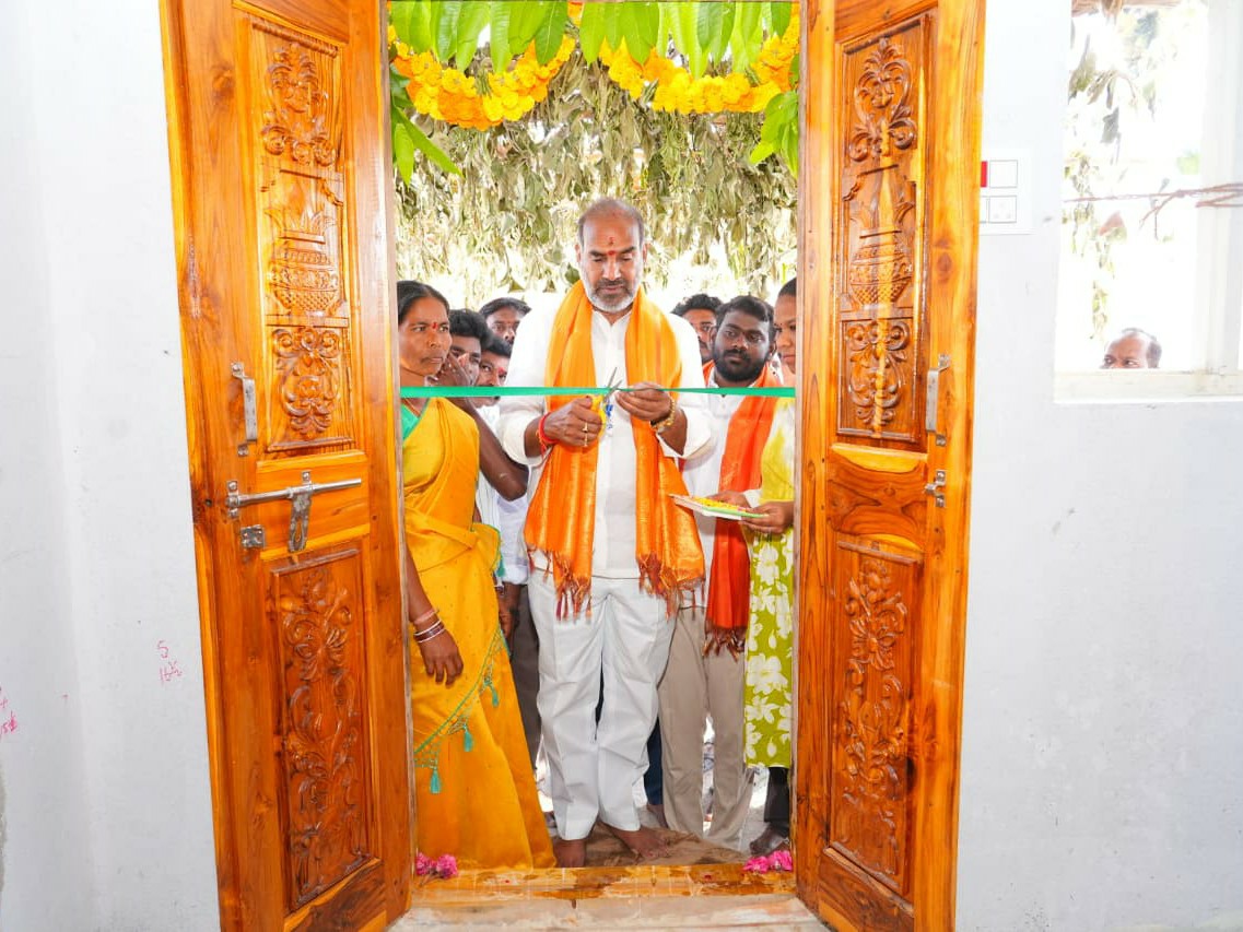 నెరవేరిన పేదల సొంతింటి కల