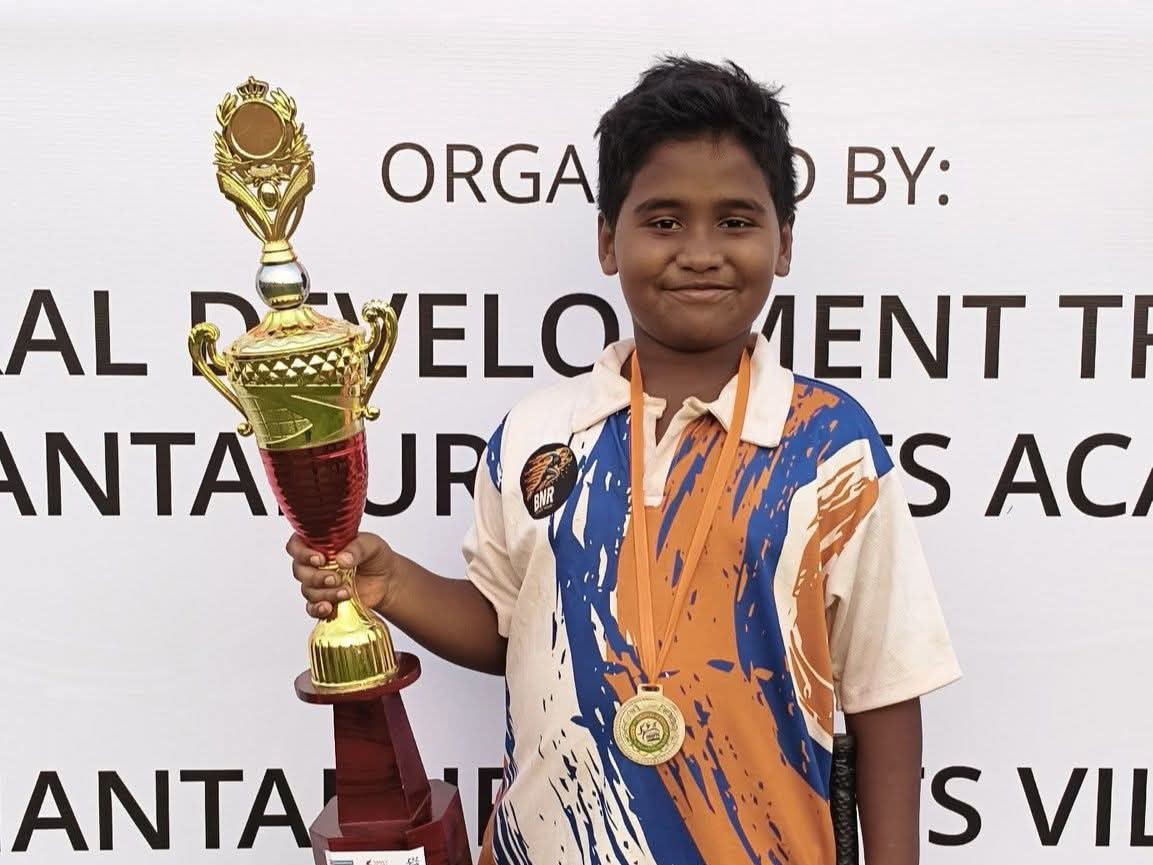 హాకీ టోర్నమెంట్‌లో విద్యార్థి ప్రతిభ