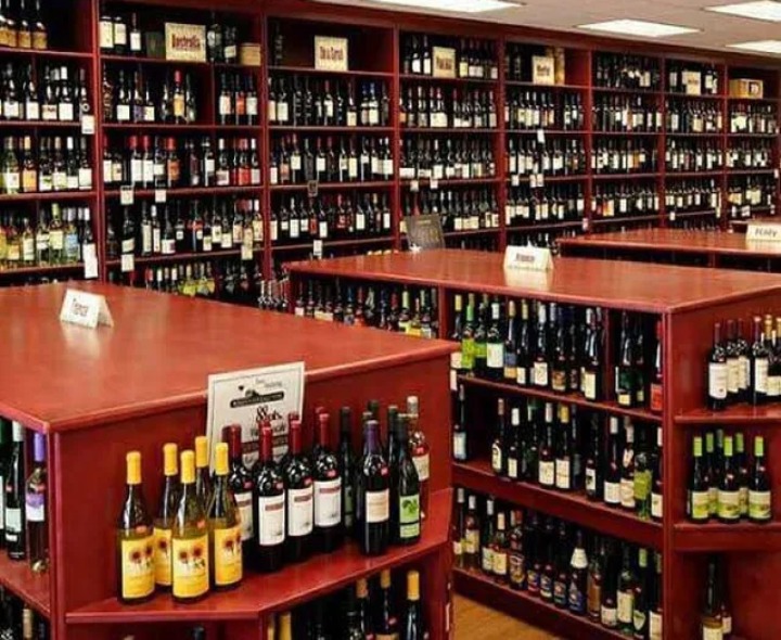 జిల్లాలో ఈ ఆర్థిక సంవత్సరంలో రూ.1,053 కోట్ల మద్యం అమ్మకాలు..!