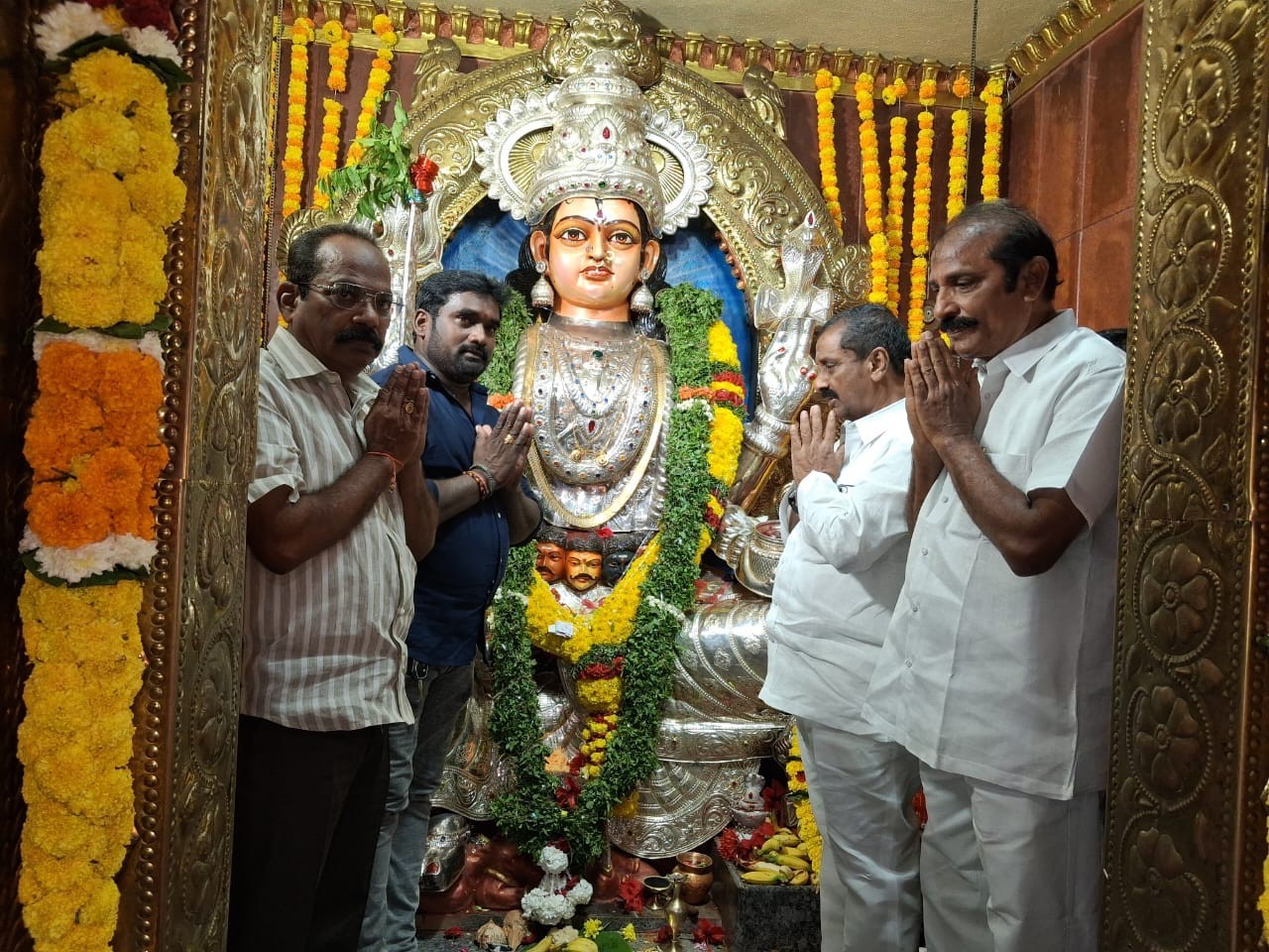 మారెమ్మను దర్శించుకున్న ఎమ్మెల్యే