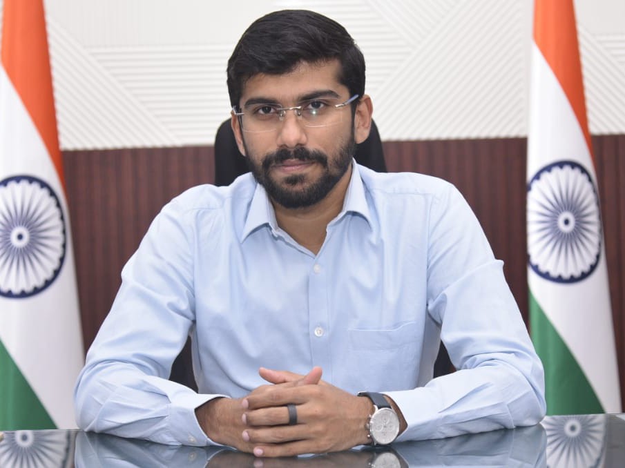 1100 కాల్ సెంటర్ సేవలను వినియోగించుకోండి: కలెక్టర్