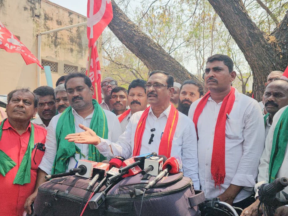 ‘అసమర్ధతకు బాధ్యులైన మంత్రులు రాజీనామా చేయాలి’