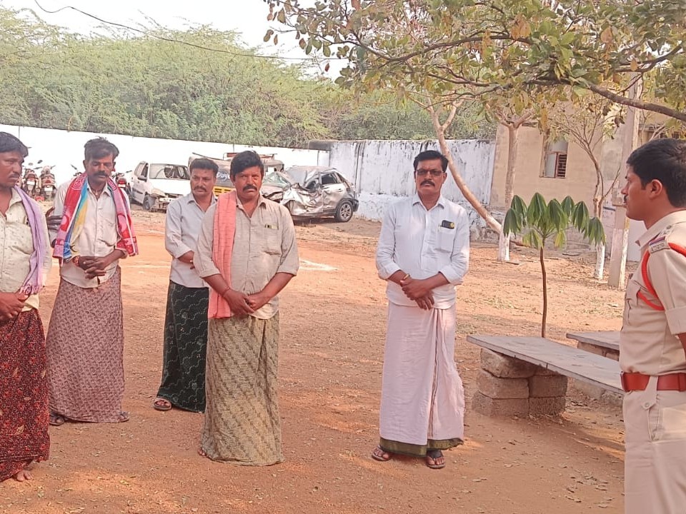 రౌడీషీటర్లకు పోలీసుల కౌన్సిలింగ్