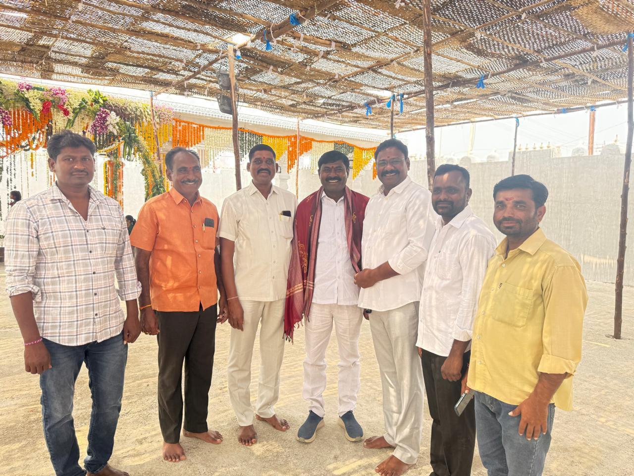 కోటంచలో ప్రత్యేక పూజలు చేసిన జిల్లా అధ్యక్షుడు