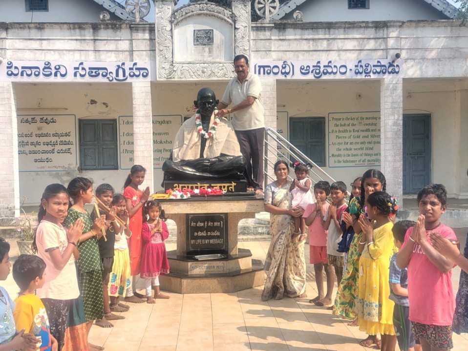 గాంధీ ఆశ్రమంలో సర్వమత ప్రార్థనలు