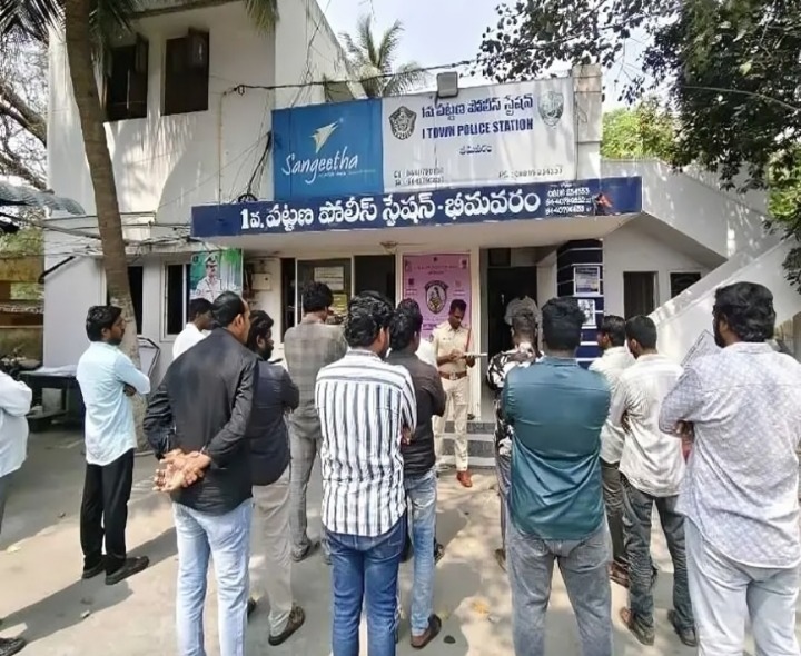 భీమవరం సీఐ హెచ్చరిక