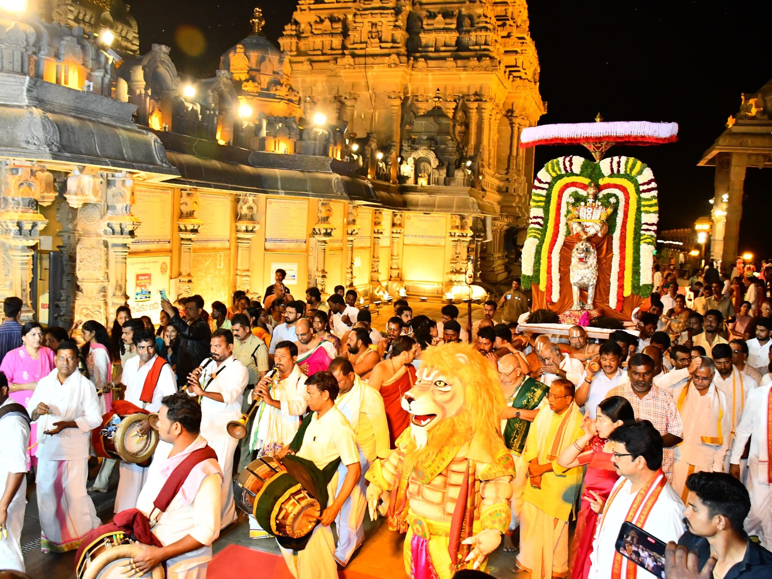 భారీగా యాదాద్రి శ్రీవారి నిత్య ఆదాయం