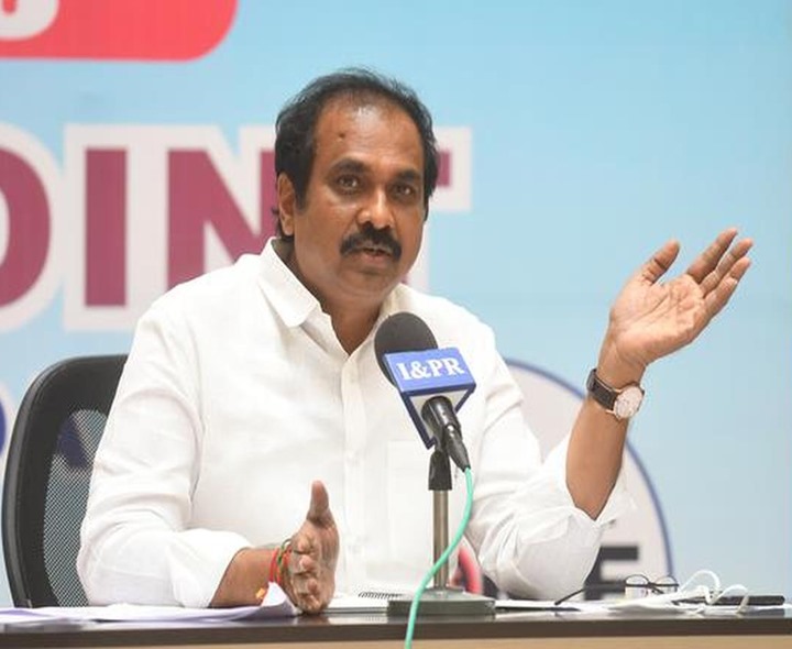 రెడ్‌బుక్‌లు జగన్‌ను ఏమీ చేయలేవు: కన్నబాబు