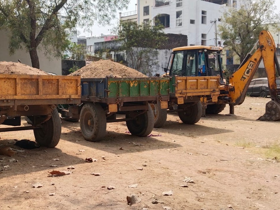 అక్రమంగా మట్టి తరలింపు….. కేసు నమోదు