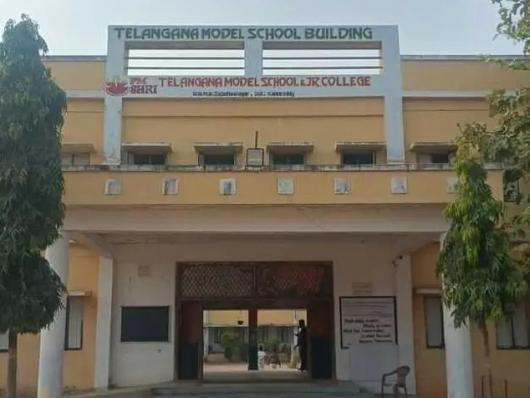 మోడల్ స్కూల్ ప్రవేశాలకు దరఖాస్తులు