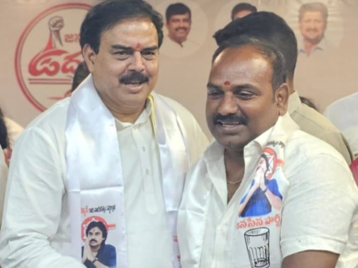 నాదెండ్ల మనోహర్‌ను కలిసిన బాల మురళీకృష్ణ