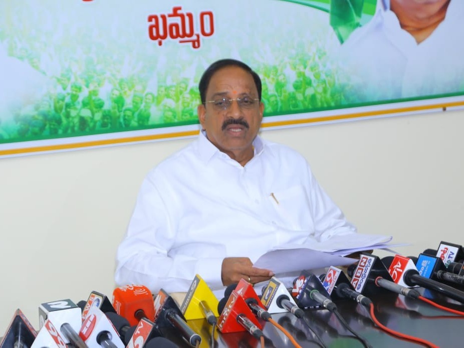 పేదలకు ఈ నెల 15లోగా నివాస స్థలం: మంత్రి