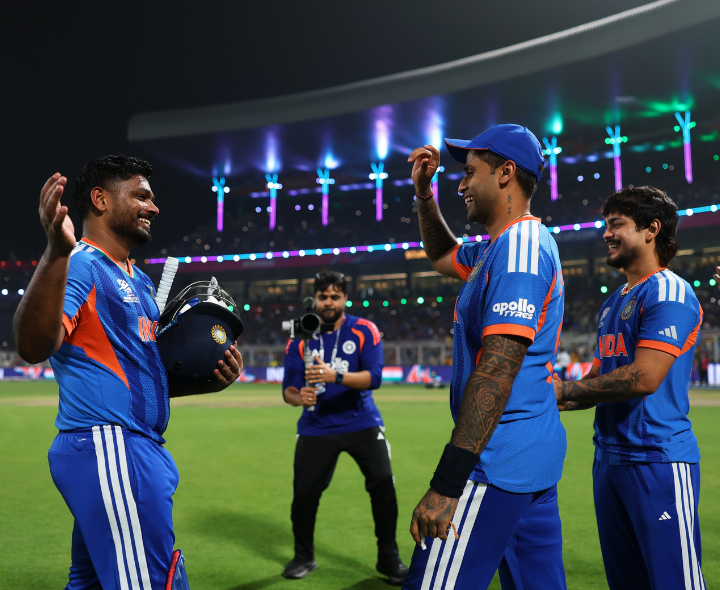 సూర్యసేనకు మాజీ క్రికెటర్ల అభినందనలు