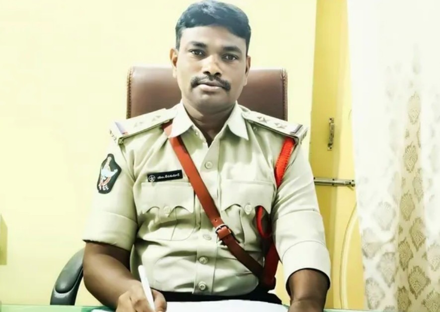 ఎర్రగొండపాలెం నూతన ఎస్సైగా దేవకుమార్