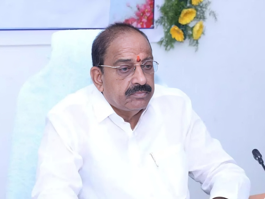 BREAKING: దుబాయ్‌లో చిక్కుకున్న మంత్రి