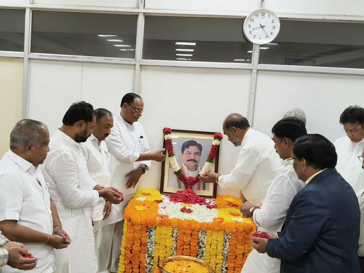 రాజకీయాల్లో దుద్దిళ్ల శ్రీపాద రావుది ప్రత్యేక చరిత్ర