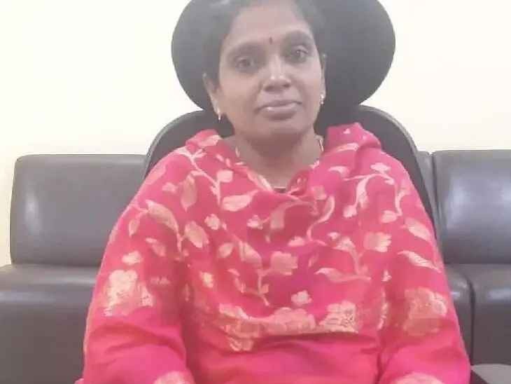 కొమ్మల వద్ద బస్సులు నిలుపుదల: డిపో మేనేజర్