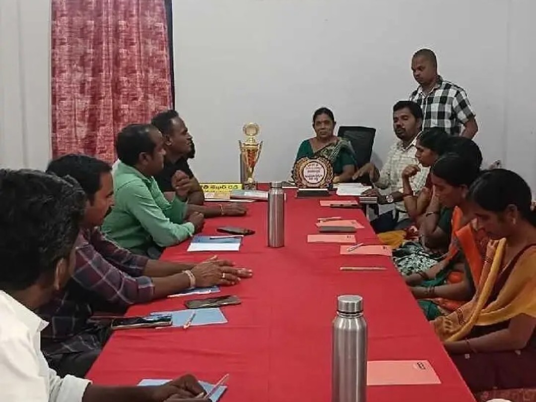 నీటి ఎద్దడి నివారణకై పాలకవర్గం సమావేశం