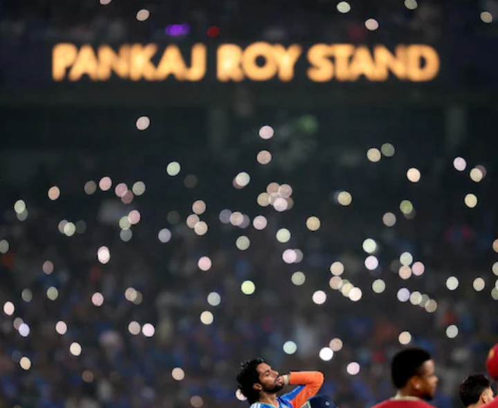 ‘కోల్‌కతా’ లేజర్ షో‌పై సన్నీ, రవిశాస్త్రి ఫైర్