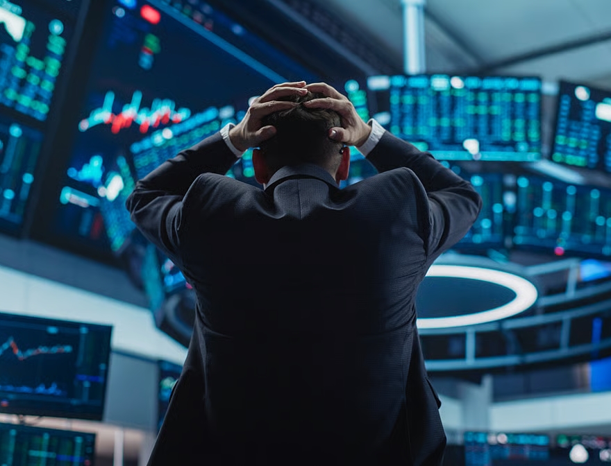 దారుణంగా పతనమైన సూచీలు