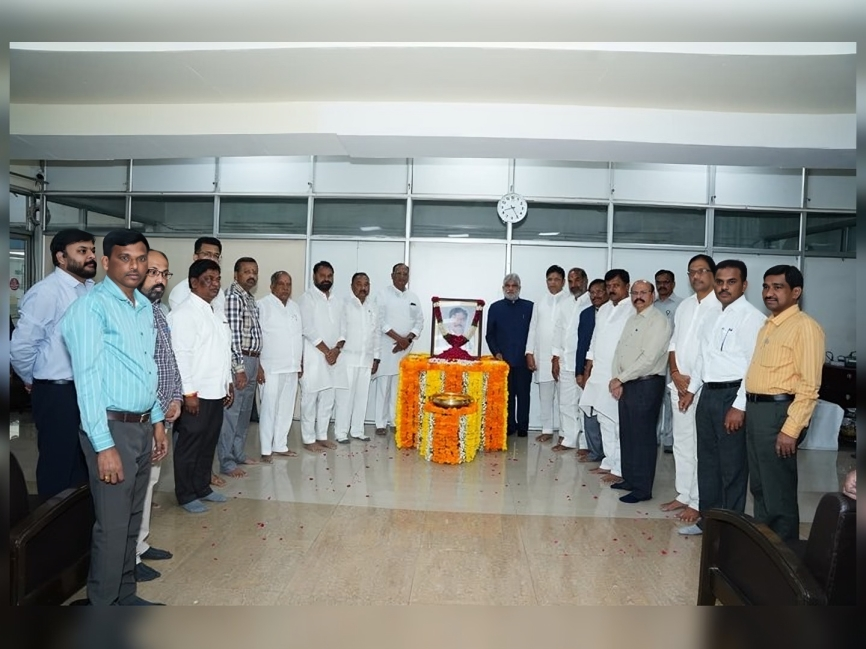 మాజీ స్పీకర్ శ్రీపాదరావుకు ఘన నివాళి