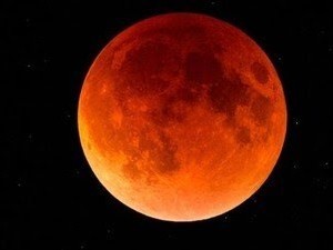 రేపే అరుదైన బ్లడ్ మూన్ దర్శనం