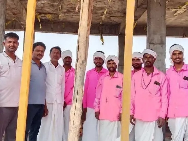 ముంబాజీపేట తండాలో గ్రామ పంచాయతీ భవనానికి గడప పూజ