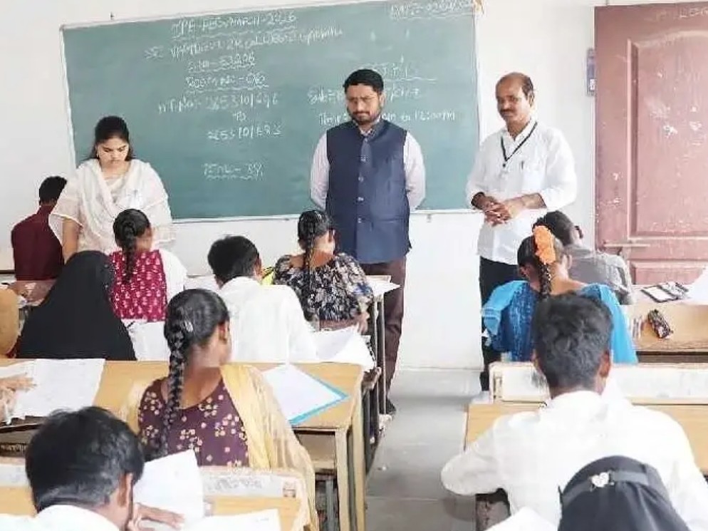 ఇంటర్ పరీక్షలు పారదర్శకంగా జరగాలి: కలెక్టర్
