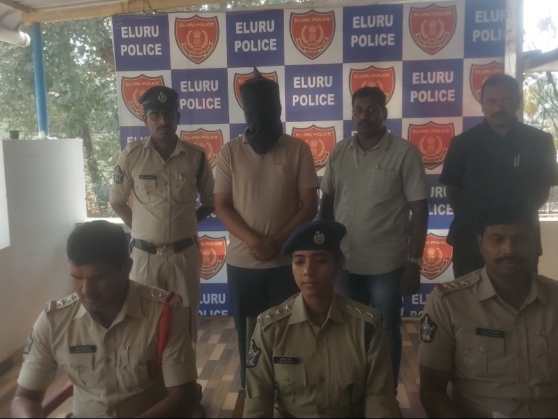 అత్యాచారానికి పాల్పడిన యూట్యూబర్ అరెస్ట్